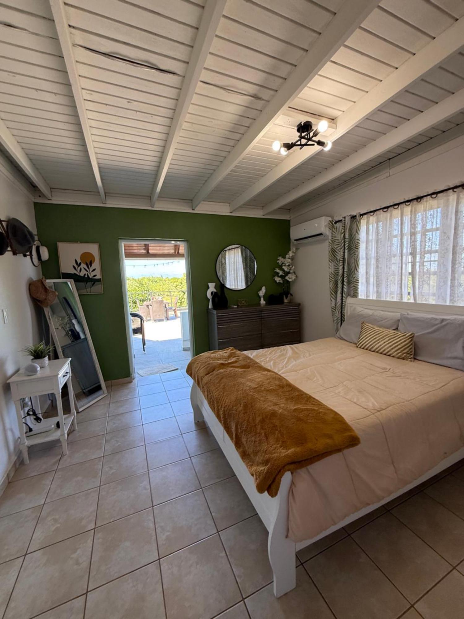 Playa Y Campo Getaway Apartment Isabela Exterior photo